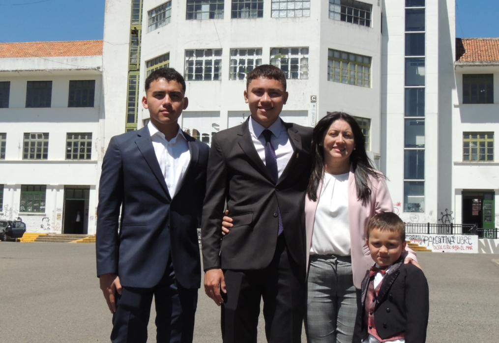 Los tres primeros graduados de Cuna Educativa, de Fundación Santa Rosa
